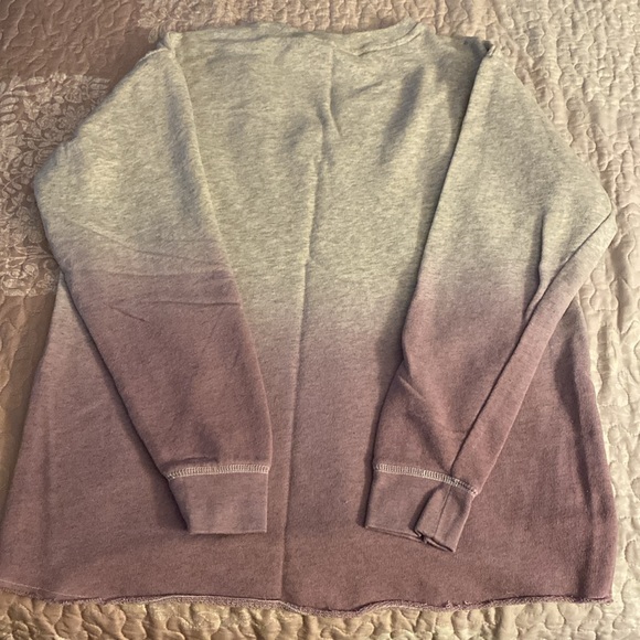 Victoria Secret Light Pullover - Picture 5 of 5